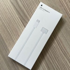 UNOPENED APPLE USB-C MAGSAFE-3 (2m)
